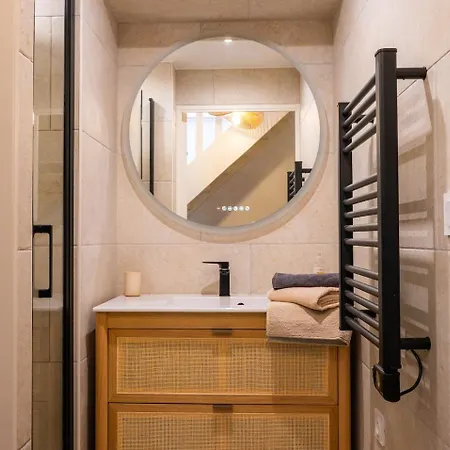 Duplex Cosy Avec Rooftop Vue Mer, Almanarre 公寓