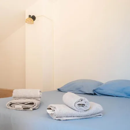 Duplex Cosy Avec Rooftop Vue Mer, Almanarre Apartmán *