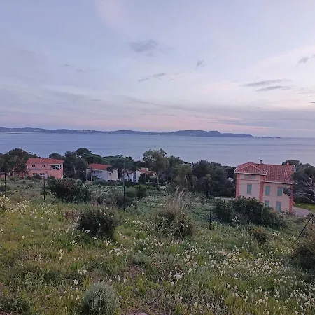 Duplex Cosy Avec Rooftop Vue Mer, Almanarre Apartman *